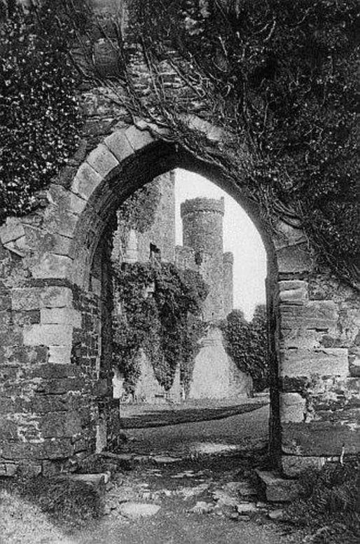 Historic Tales: The Romance of Reality. Vol. 14 (of 15), King Arthur (2)